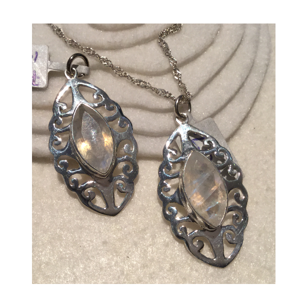 Moonstone Pendant PJ108