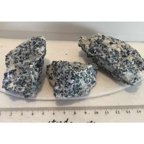 Spinel Blue Black in Matrix MM404