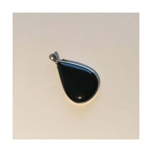 Onyx Pendant M49