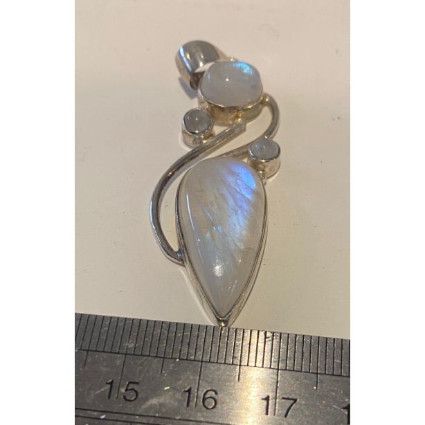 Moonstone Pendant E104