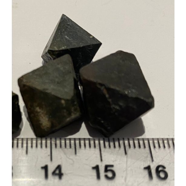 Magnetite Large GT241