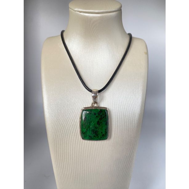 Maw Sit-Sit Pendant DSJ17