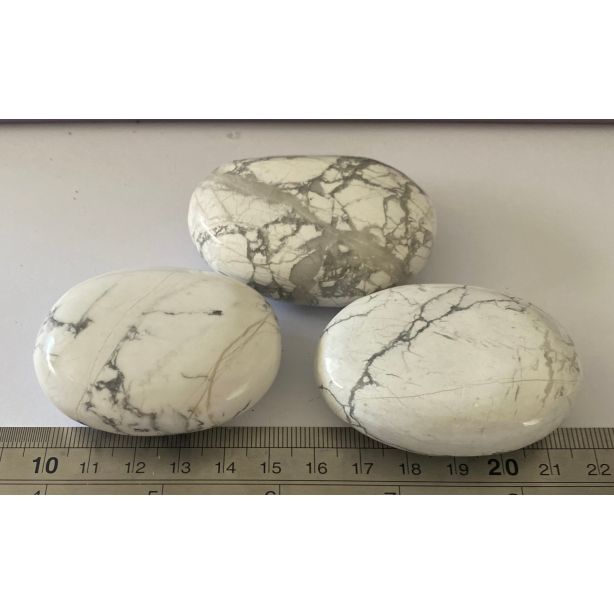 Howlite Palm Stone KK639