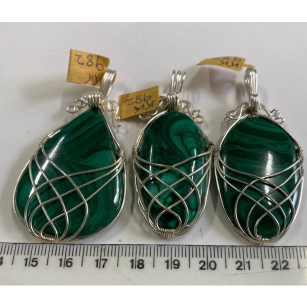 Malachite Pendant KK982