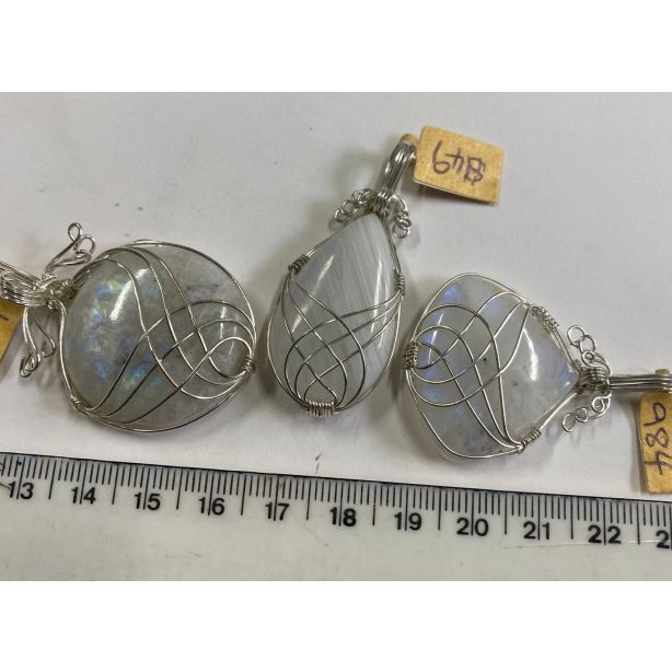 Moonstone Pendant KK984