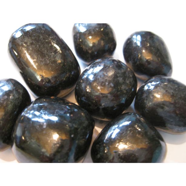 nuummite tumbled stone.jpg