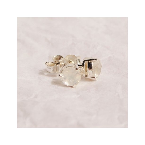 Moonstone Stud Earrings PJ65