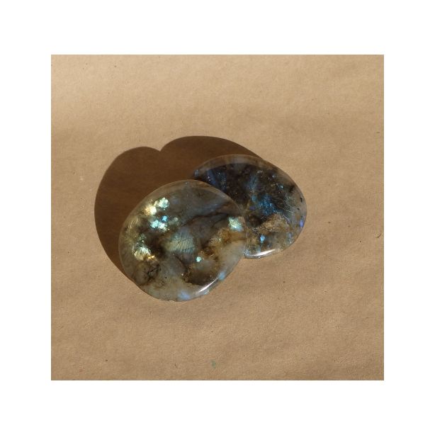 Labradorite Flat Stone Q369