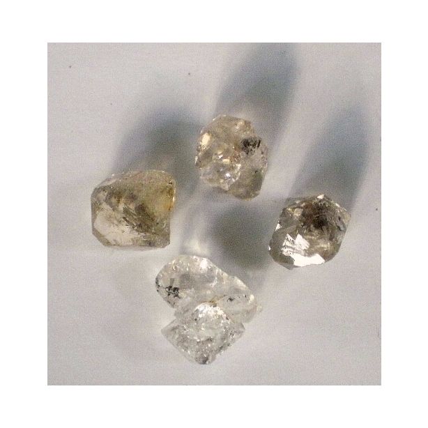 Petroleum Quartz E454