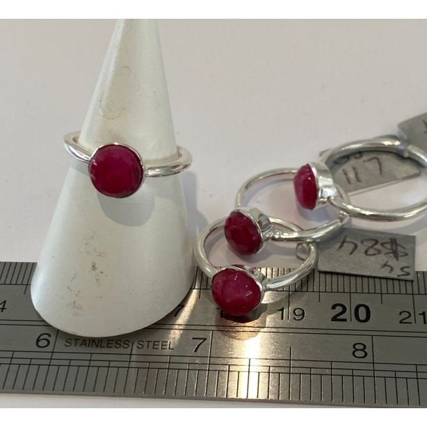 Ruby Ring SJ117