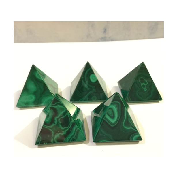  Malachite Small Pyramid PC121A