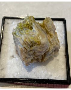 Mimetite on Barite GT177