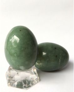 Small Light Jade Egg Q310