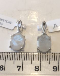 Moonstone Pendant PJ372