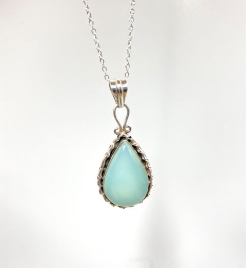 Chalcedony Pendant TH163