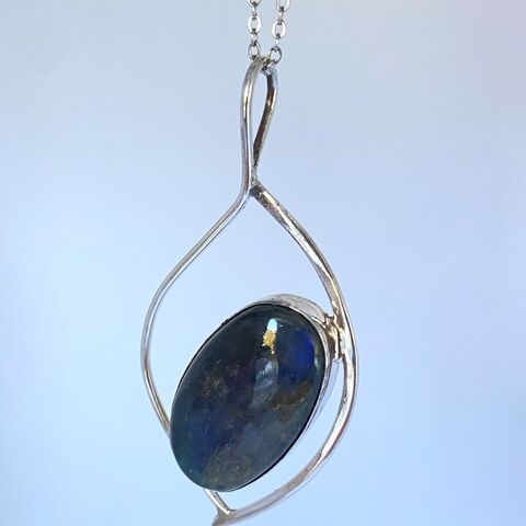 Labradorite pendant
